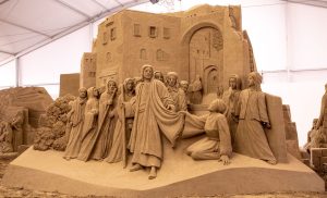 Il Presepe di Sabbia di Jesolo riscopre il grande cuore dei visitatori