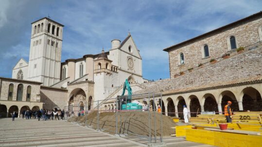 Assisi iniziati i lavori del Sand Nativity di Jesolo