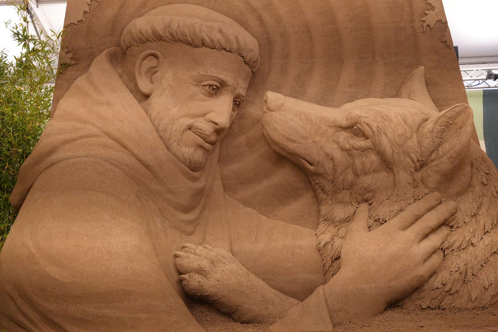 Francesco e il lupo - Susanne Marguerite Ruseler - Jesolo Sand Nativity